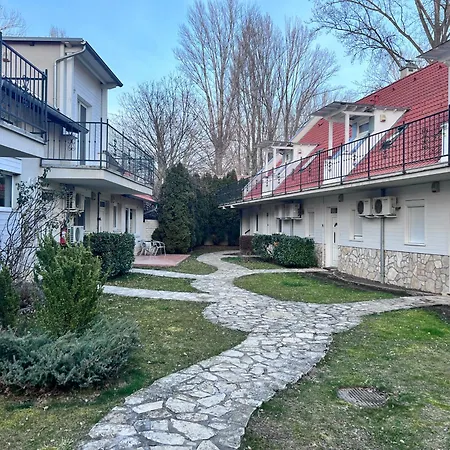 Apartamento Balaton Row House *