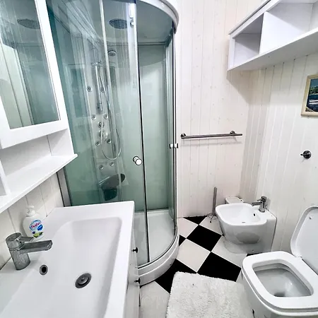 Balaton Row House * Tihany