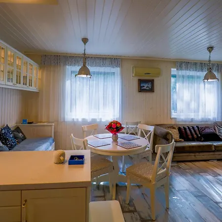 Balaton Row House Апартаменты
